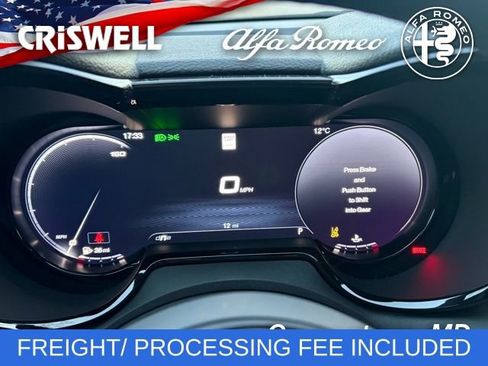 New 2026 Alfa Romeo Tonale w/ Black Premium Package image 23