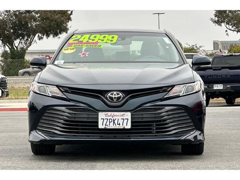 Used 2018 Toyota Camry LE w/ Convenience Package FWD image 9