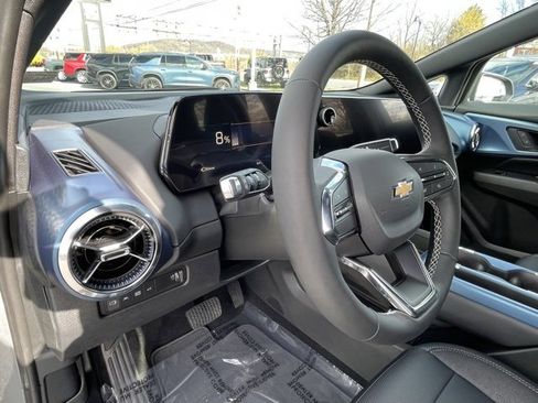 New 2026 Chevrolet Equinox EV LT w/ LPO, Tech Bronze Package image 17