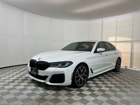 Used 2023 BMW 540i xDrive w/ M Sport Package image 3