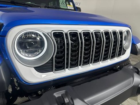 New 2026 Jeep Wrangler Sahara w/ Whitecap Package image 4