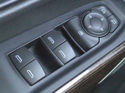 Used 2020 GMC Sierra 1500 Elevation image 23