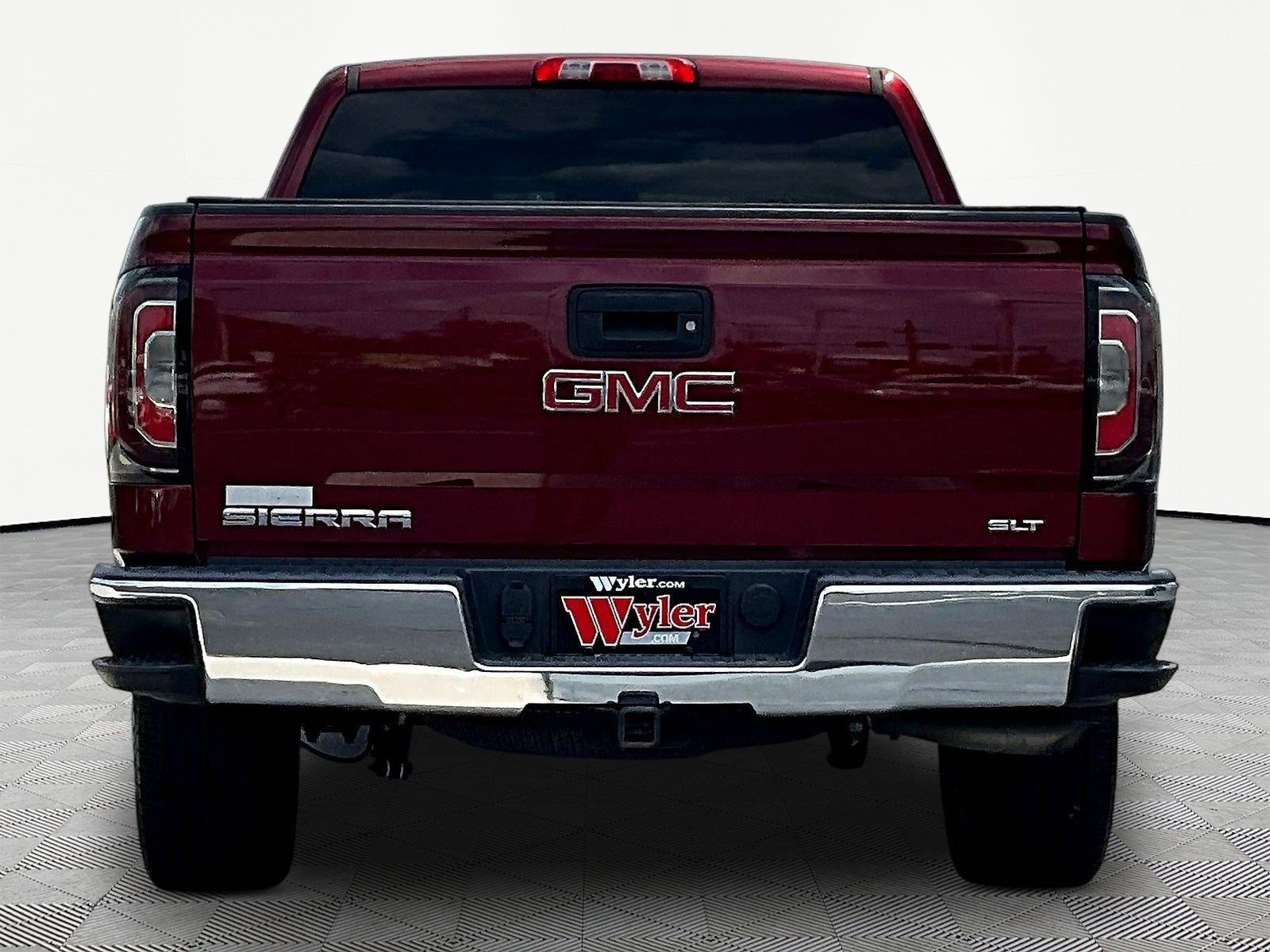 Used 2017 GMC Sierra 1500 SLT w/ SLT Premium Package AWD/4WD image 5