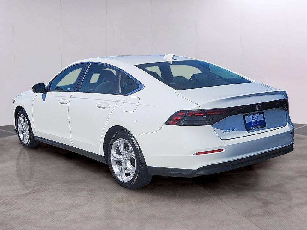 Certified 2025 Honda Accord LX image 6