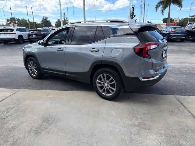 Used 2024 GMC Terrain SLT FWD image 6
