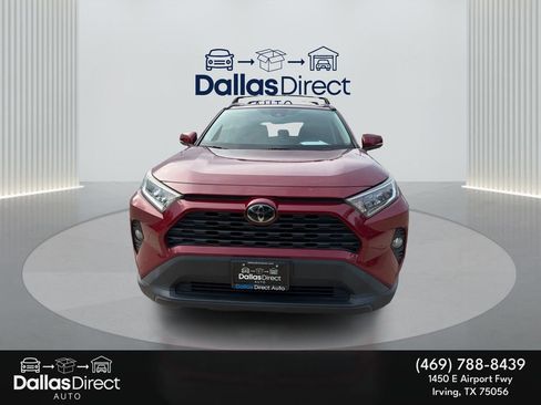 Used 2020 Toyota RAV4 XLE image 3