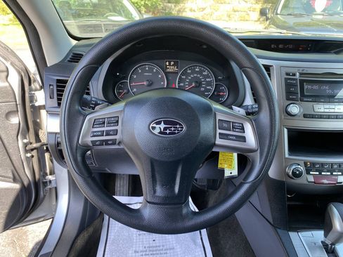 Used 2013 Subaru Outback 2.5i AWD/4WD image 14