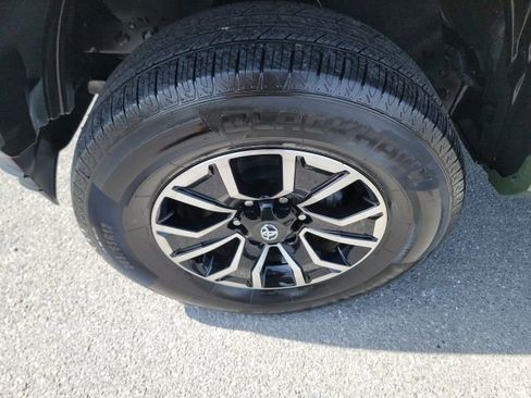 Used 2021 Toyota Tacoma TRD Sport image 14