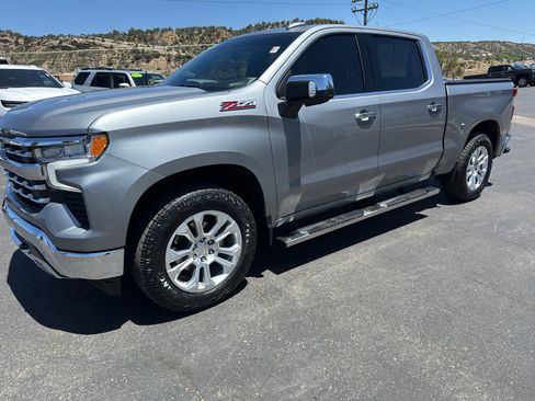 Used 2023 Chevrolet Silverado 1500 LTZ w/ LTZ Convenience Package II AWD/4WD image 3