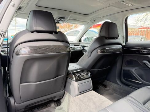Used 2020 Audi S8 L image 17