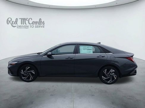 New 2026 Hyundai Elantra Limited FWD image 2