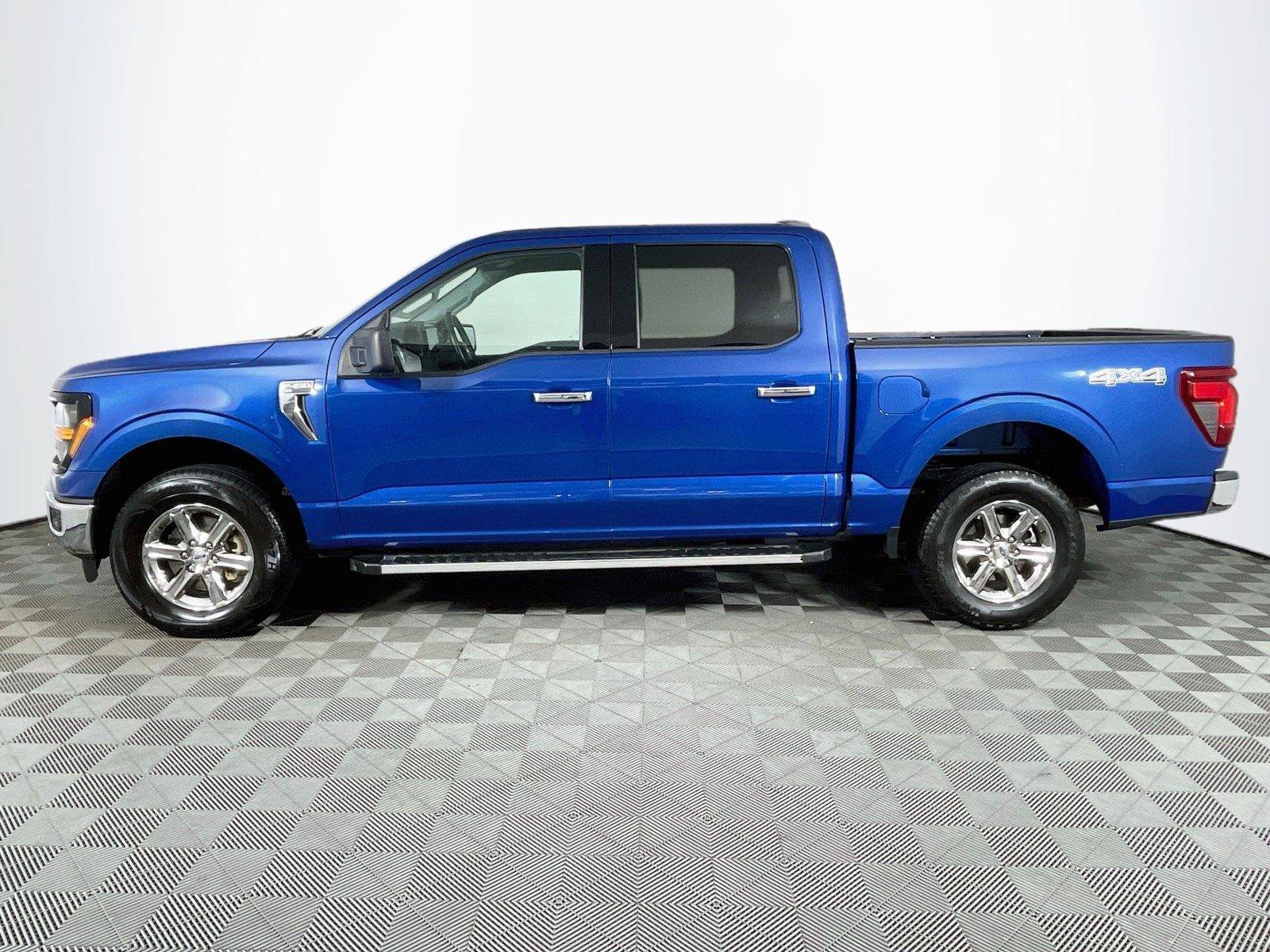 Used 2025 Ford F150 XLT w/ Equipment Group 301A Standard AWD/4WD image 4