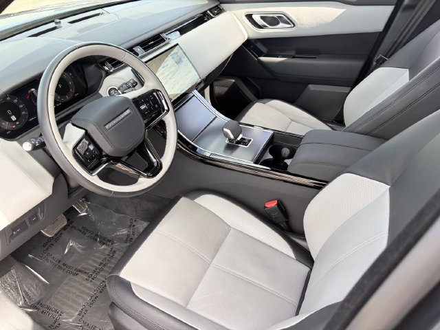 Used 2026 Land Rover Range Rover Velar Dynamic SE AWD/4WD image 5
