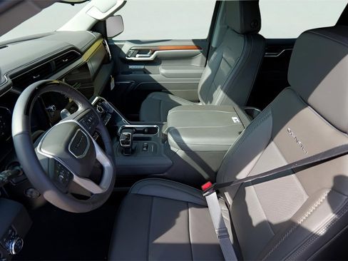 New 2026 GMC Sierra 1500 Denali image 9