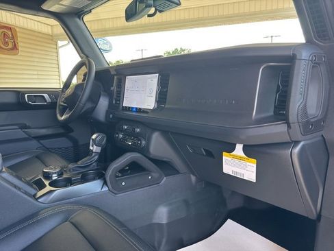 New 2025 Ford Bronco Badlands image 26