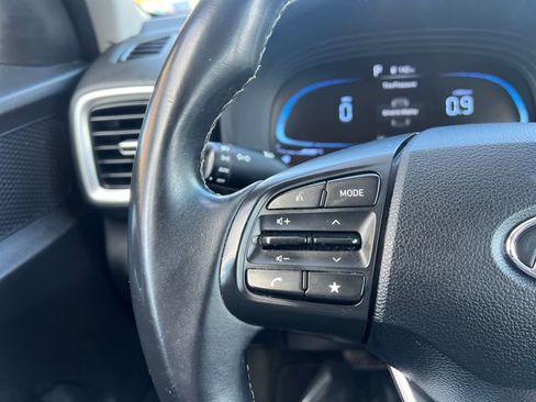 Used 2023 Hyundai Venue SEL image 27
