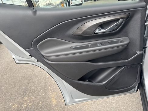 Used 2022 GMC Terrain SLE w/ Driver Convenience Package image 28