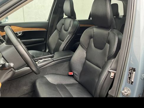 Used 2023 Volvo XC90 B5 Plus AWD/4WD image 8