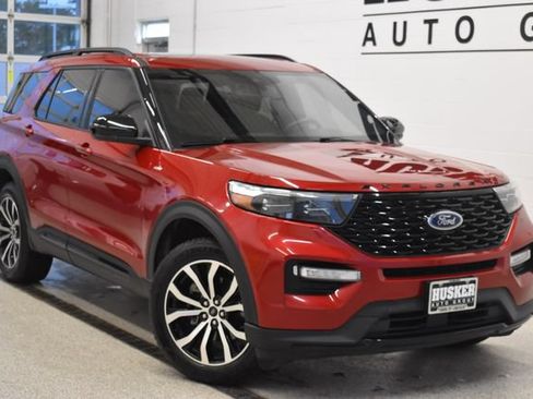Used 2023 Ford Explorer ST-Line w/ Class IV Trailer Tow Package AWD/4WD image 1