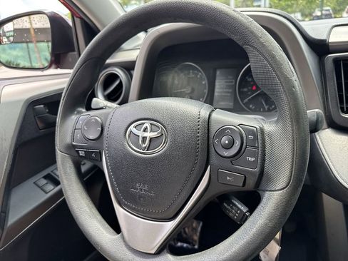 Used 2017 Toyota RAV4 LE FWD image 53