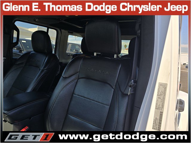 Used 2023 Jeep Wrangler Unlimited Sahara w/ Cold Weather Group AWD/4WD image 25