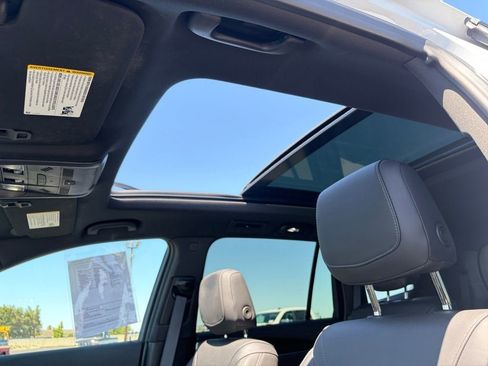 Certified 2024 Cadillac XT6 Premium Luxury FWD image 21