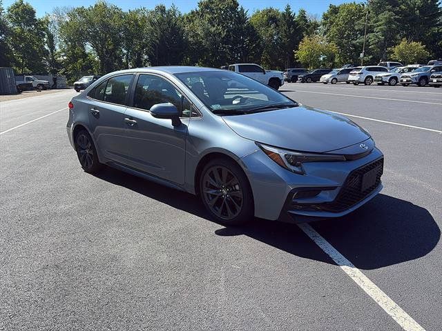 Used 2023 Toyota Corolla SE w/ Carpet Mat Package (TMS) FWD image 8