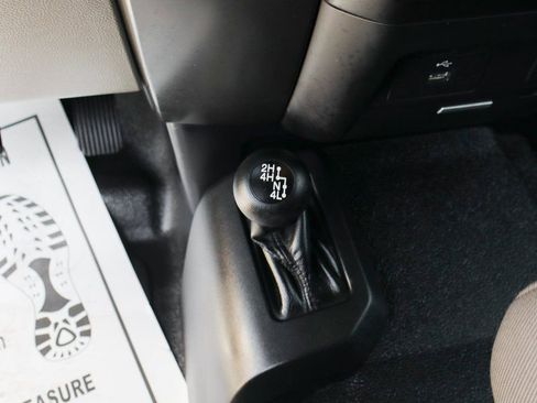 Used 2017 Ford F550 4x4 Crew Cab Super Duty image 40