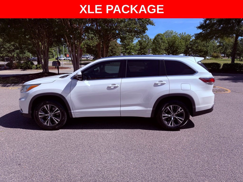 Used 2016 Toyota Highlander XLE FWD image 4