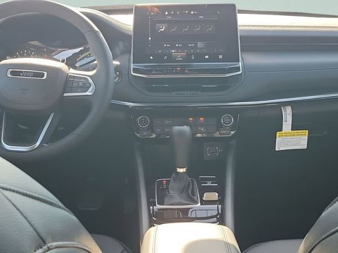 New 2026 Jeep Compass Latitude AWD/4WD image 28