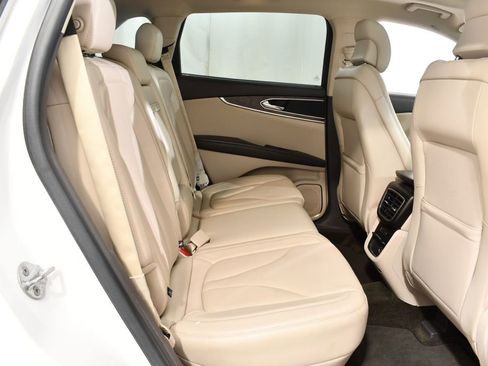 Used 2017 Lincoln MKX Reserve w/ Driver Assistance Package image 19