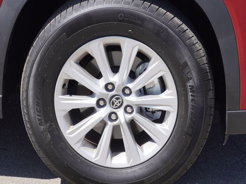Used 2025 Toyota Grand Highlander FWD image 5