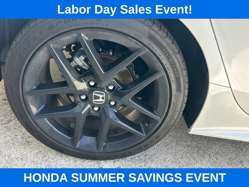 Used 2025 Honda Civic Sport image 4