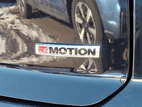 Used 2020 Volkswagen Atlas Cross Sport SEL Premium image 16