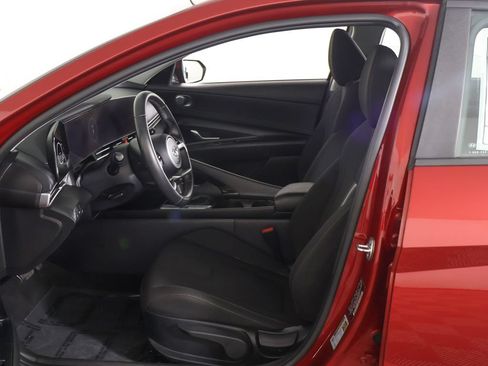 Used 2023 Hyundai Elantra SEL w/ Convenience Package FWD image 25