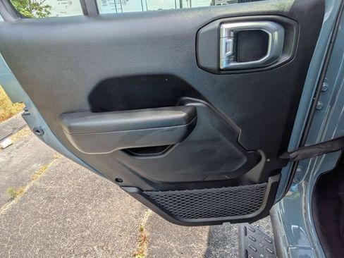 Used 2024 Jeep Wrangler Sport S image 28