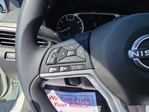 Used 2025 Nissan Altima 2.5 SV AWD/4WD image 12