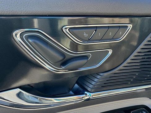 Used 2021 Lincoln Corsair FWD w/ Equipment Group 101A image 17