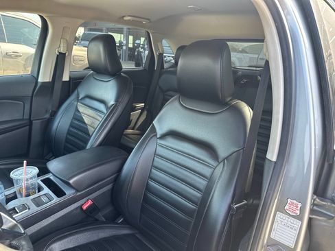 Used 2021 Ford Edge SEL FWD image 19