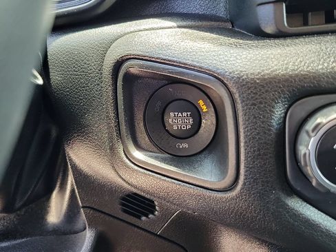 Used 2024 Jeep Wrangler Unlimited Sport AWD/4WD image 29