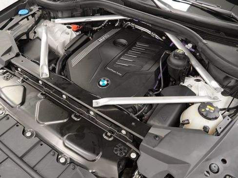 Used 2022 BMW X5 xDrive40i w/ Premium Package AWD/4WD image 44
