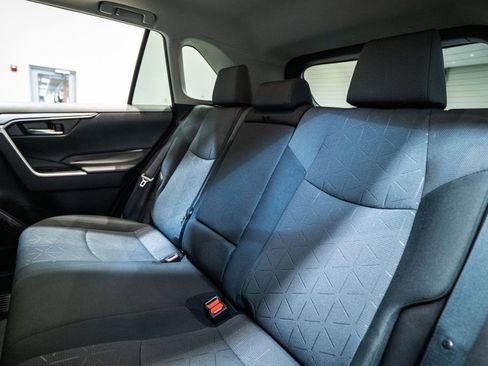 Used 2020 Toyota RAV4 XLE w/ Convenience Package image 31