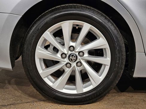 Used 2024 Toyota Camry LE FWD image 17