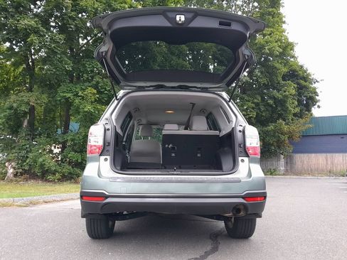 Used 2016 Subaru Forester 2.5i Premium w/ All-Weather Package AWD/4WD image 34