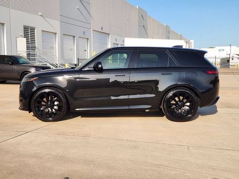 Certified 2026 Land Rover Range Rover Sport Dynamic SE AWD/4WD image 3