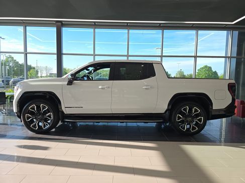 New 2025 GMC Sierra EV Denali AWD/4WD image 2