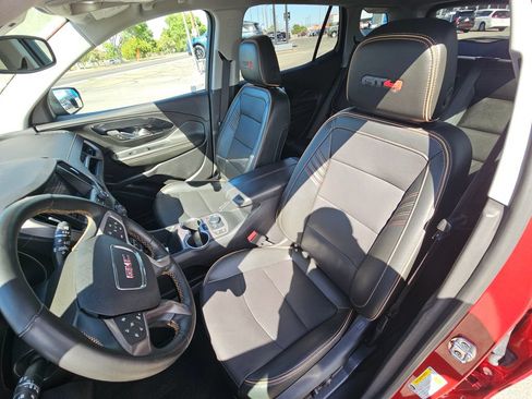 Used 2024 GMC Terrain AT4 w/ Tech Package AWD/4WD image 9