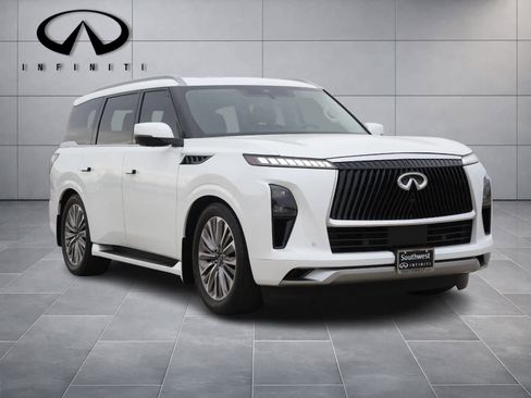 Certified 2025 INFINITI QX80 Luxe image 3