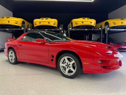 Used 2001 Pontiac Firebird Formula w/ Protection Group RWD image 7