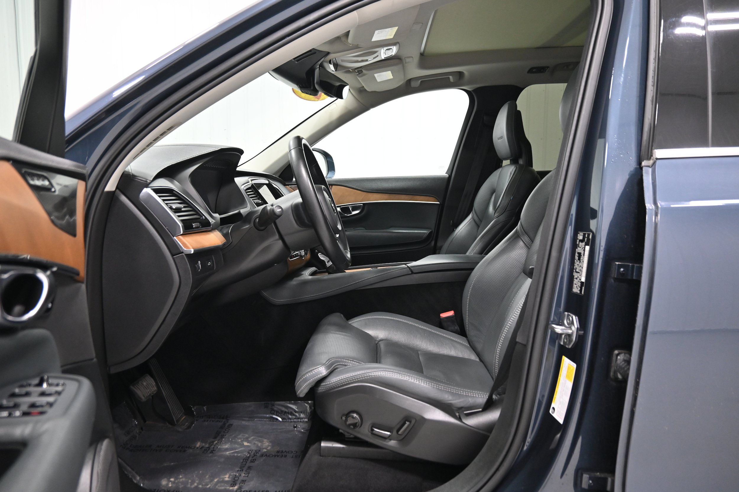 Used 2020 Volvo XC90 T6 Inscription w/ Protection Package AWD/4WD image 5